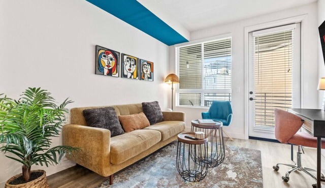 Bright & Modern Condo | 1Mi to South Coast Plaza