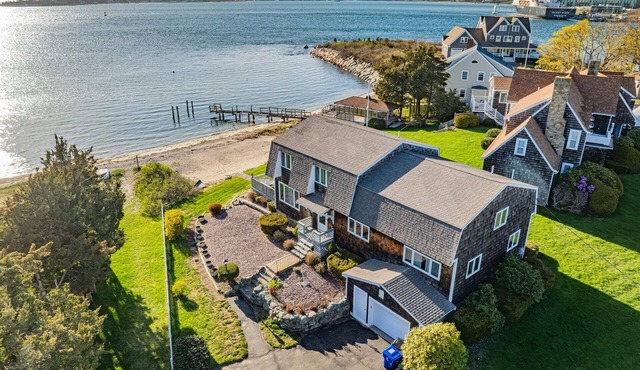 Cape Cod Waterfront with Stunning Views in Buzzards Bay