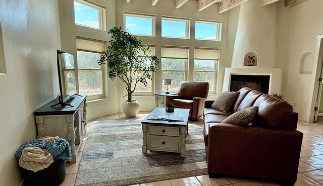 Casa Mariano – Peaceful Retreat 2 Private Acres Dog-Friendly