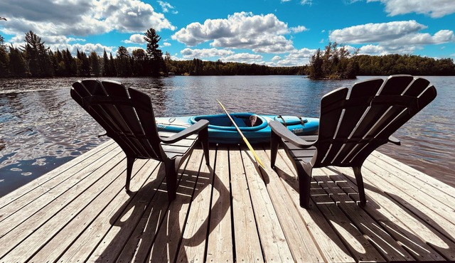 Chalet Le Malpic, Laurentides, Bord de l'eau, en pleine nature. Animaux acceptés in Mont-Laurier