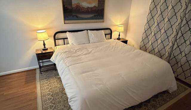 Charming Atlanta Home Sleeps 10
