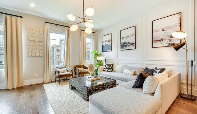 Chic Atlanta Vacation Rental ~ 1 Mi to Downtown!