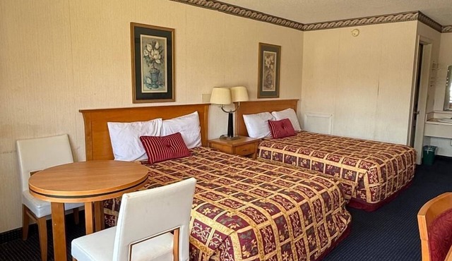 Claridge Inn