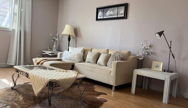 Classic Calgary 2BD S in Calgary