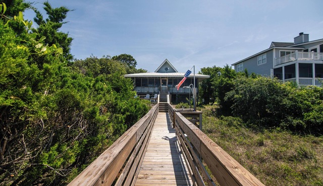 Classic on the St. Helena Sound w/Sunset Views: Screened Porch: Dolphin Sightings; Cable TV/WiFi