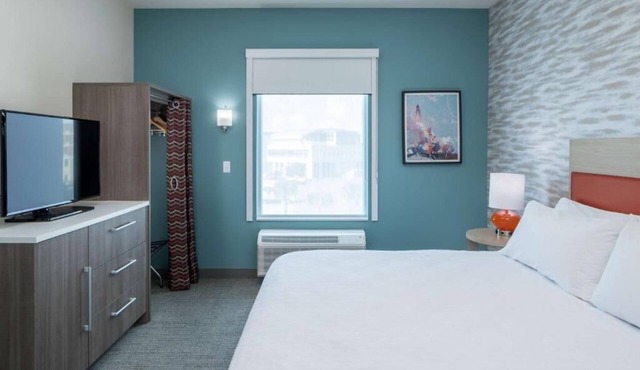 Coastal 1BR King Suite w/Kitchen & Outdoor Pool | 1.8 mi Jetty Park