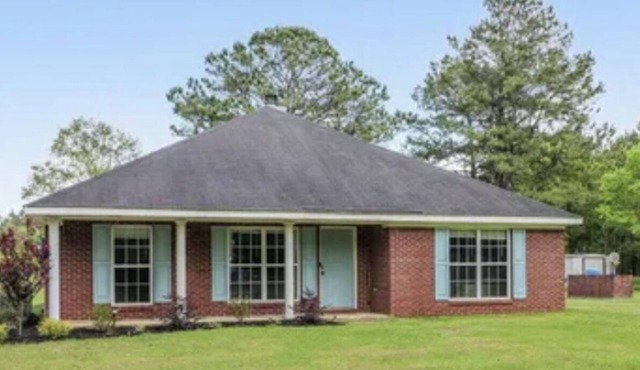 Come see us at this beautiful secluded home with on site pond
