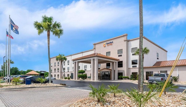 Comfort Suites near Robins Air Force Base