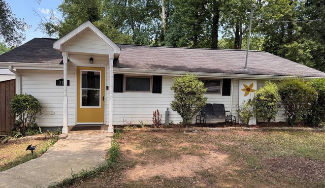 Cozy 2-bedroom house in lovely Landrum