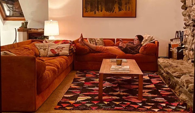 Cozy 3-bedroom chalet in enjoyable Rochester with WiFi