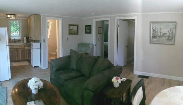 Cozy Apartment Overlooking Mount Washington in Rural Country Setting