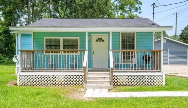 Cozy Cottage near Dauphin Island!