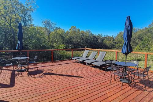 Cozy Home Sleeps 6 Hot Tub Fire Pit Free Ticket