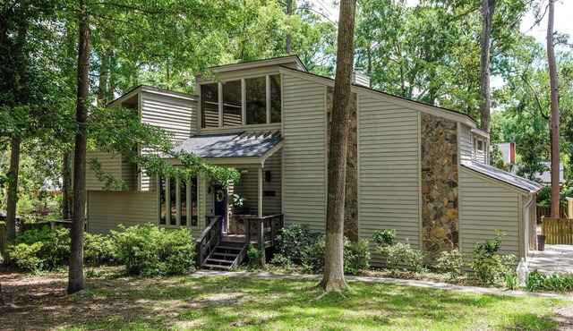 Cozy modern style home 4.4 miles from Augusta National