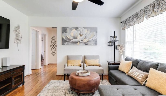 Cozy Retreat w/Fenced Yard & Fire Pit in Richmond