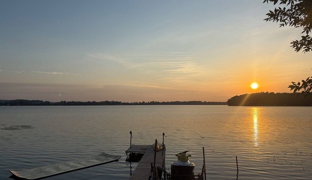 Cozy/Rustic Devils Lake Cabin, 5 miles from Perham, perfect for relaxing. in Perham