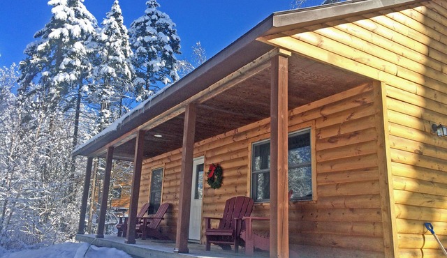 Cozy Two Bedroom Cabin Near Smuggler's Notch in Jeffersonville