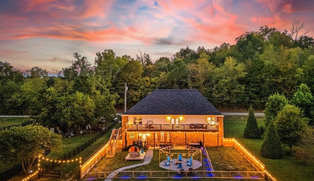Creekside Escape Bourbon Trail w/Sauna Firepit Hot Tub Themed Spaces Speakeasy in Frankfort