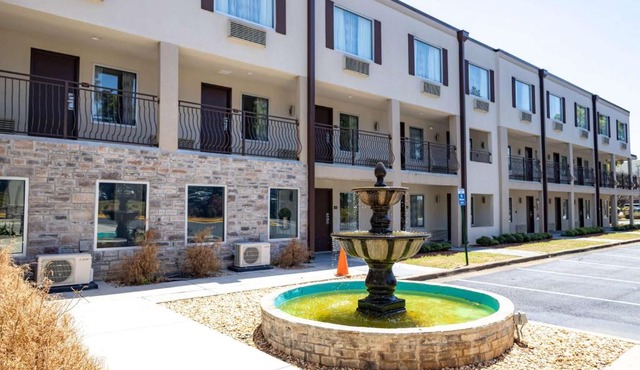 Days Inn by Wyndham College Park Atlanta Airport South
