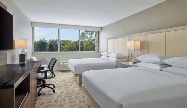 Delta Hotels by Marriott Chicago Willowbrook in Willowbrook