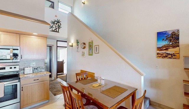 Dog-friendly condo with furnished lanai & washer/dryer plus pool & tennis in Kihei