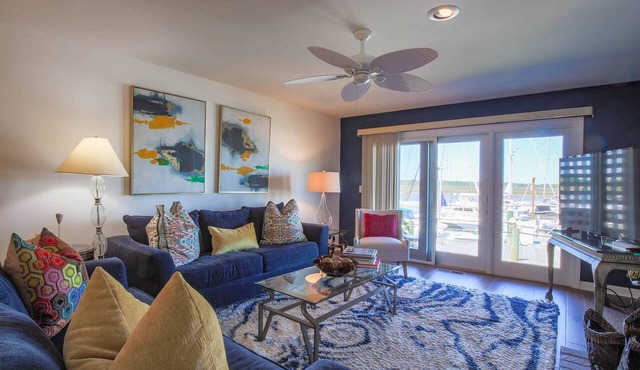 Dog Friendly. Enjoy Sunset at the Bohicket Marina! Community Pool. Walk to Restaurants & Shops.