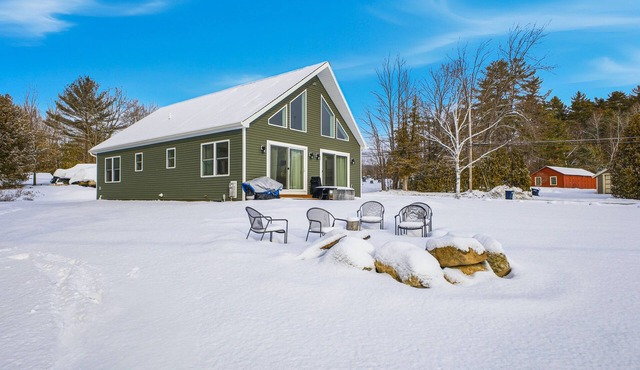 Dog-friendly house w/shared sandy beach, lake views, bbq, patio, firepit, a/c