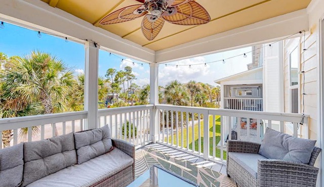 Dog-friendly townhouse with private beach hot tub pool tennis golf gym AC