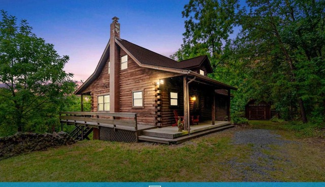 Dog Friendly with Fire Pit and Yard by the River in Baker