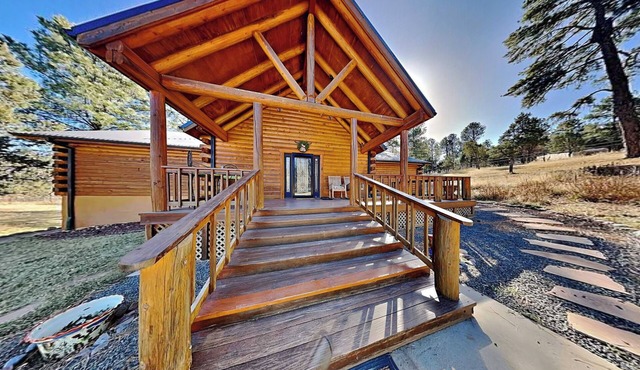 Double Eagle Manor | Main & Guest Houses with Hot Tub! in Alto