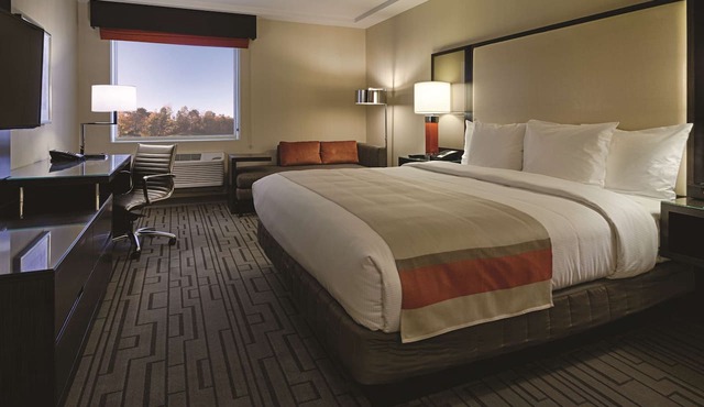 DoubleTree by Hilton Hotel Bristol, Connecticut in Bristol