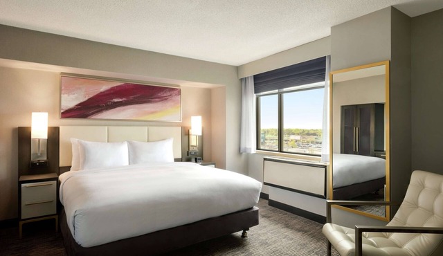 DoubleTree by Hilton St. Paul East in St. Paul