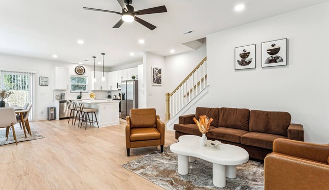 Elegant 4BR Home w/Master Suite