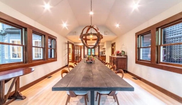 Emerson House Estate near Indiana Dunes