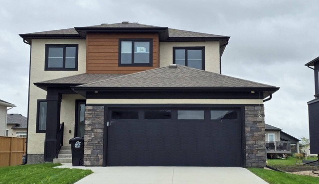 Enjoy this modern ENTIRE HOME in a welcoming and family-friendly neighbourhood! in St. Adolphe