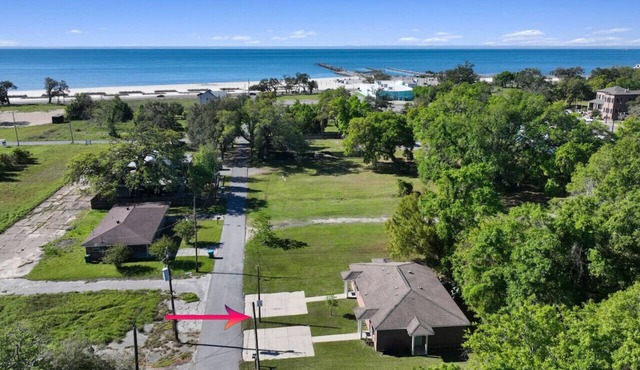 Entire Duplex by the Beach!