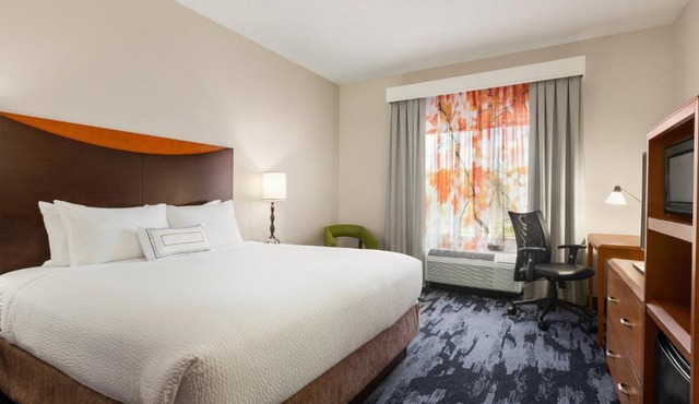 Fairfield Inn & Suites Jacksonville West/Chaffee Point
