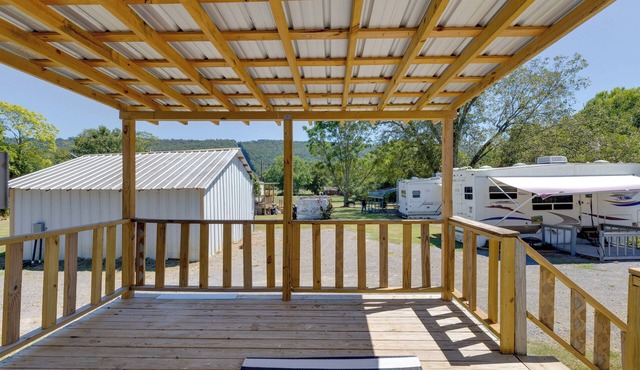 Fish & Explore: Wooded Lake Guntersville Retreat