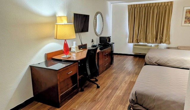 Forsythia Inn