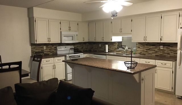 Fully Equipped 2-Bedroom Condo in Waterloo