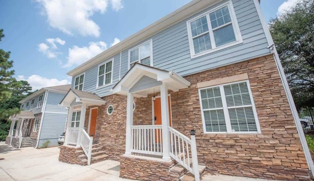 Gated Atlanta Modern Home with 7 beds B