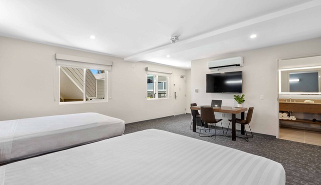 Good Nite Inn - Calabasas