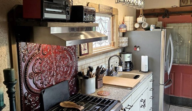 Gorgeous Container for a Romantic Getaway on a Ranch with Incredible Views in Gainesville, Missouri in Gainesville