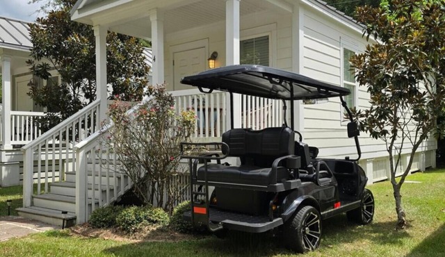 Government St Cottage DT Ocean Springs! Golf cart included!