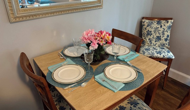 Great 2-bedroom, 2-bath cottage in Georgetown 2-blocks, 7-minutes to boardwalk in Georgetown