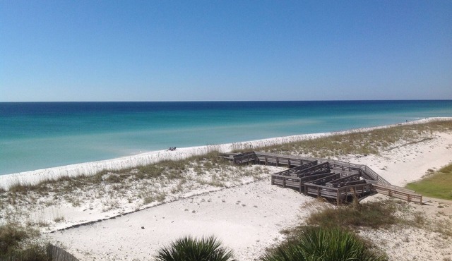 Gulf Front 2 bedroom Beautiful Pensacola Beach in Pensacola