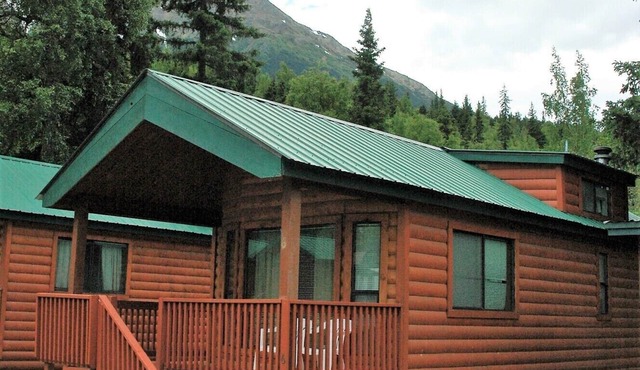 Gwin's Lodge Spruce Chalet #7 in Cooper Landing