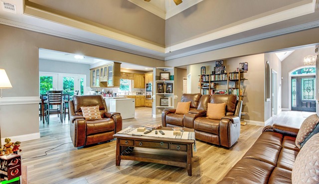 Harps Lake Family Retreat on 3 Private Acres