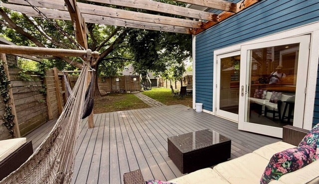 Heart of NE Arts District | 4BR | Deck + Skylights in Minneapolis