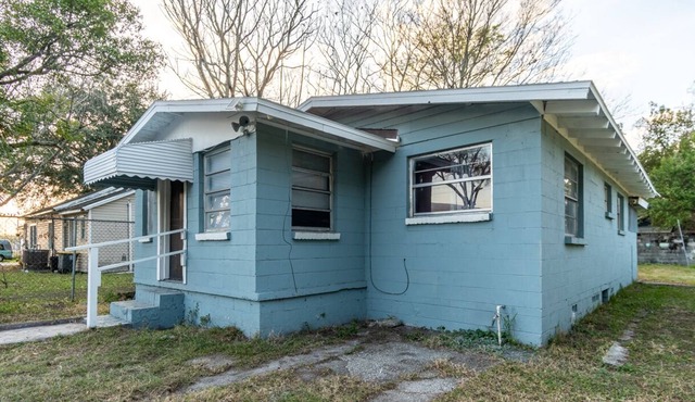✯Historic Trendy 3BDR Home✯